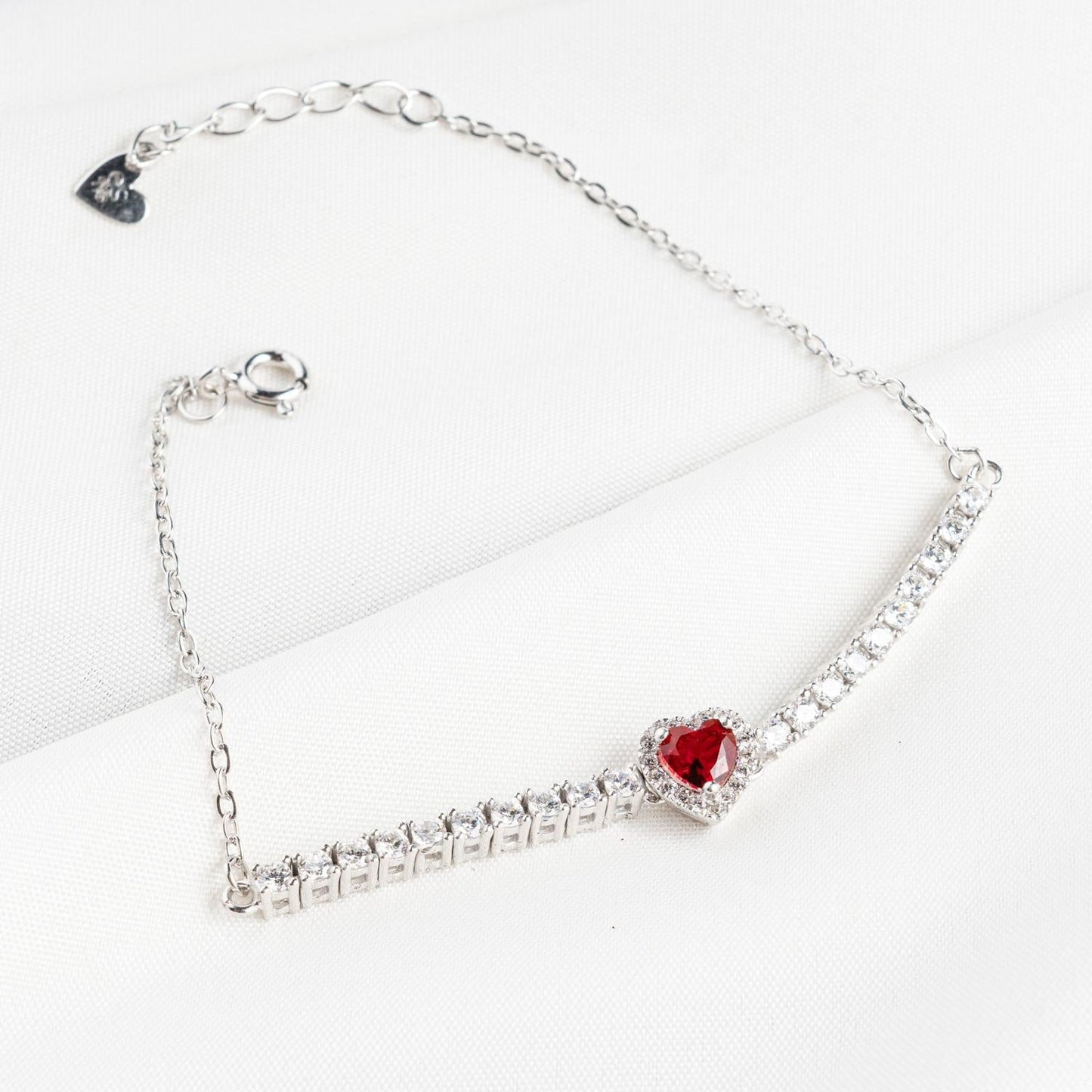 Eterna Heart Bracelet
