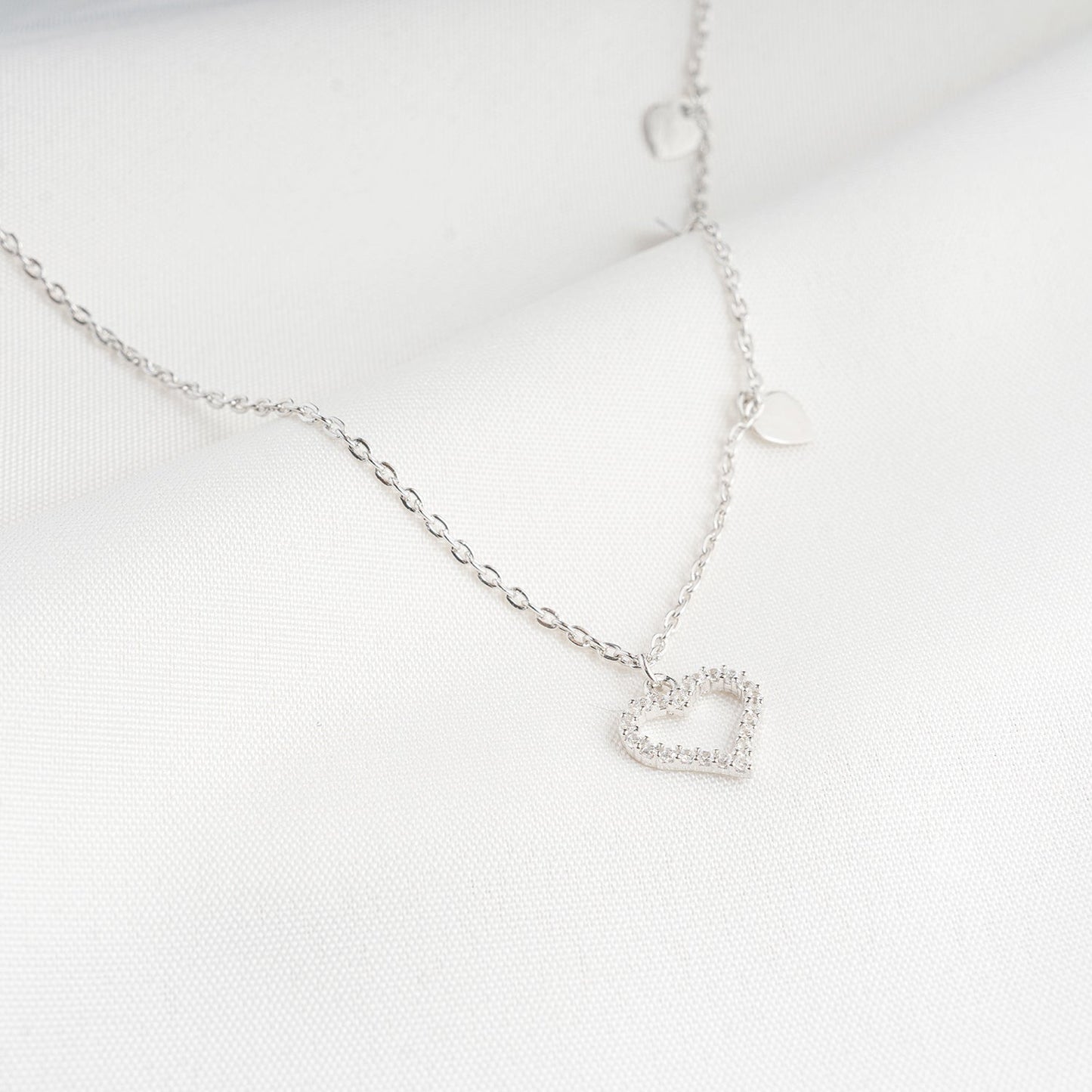 Zircon Plain Heart Necklace