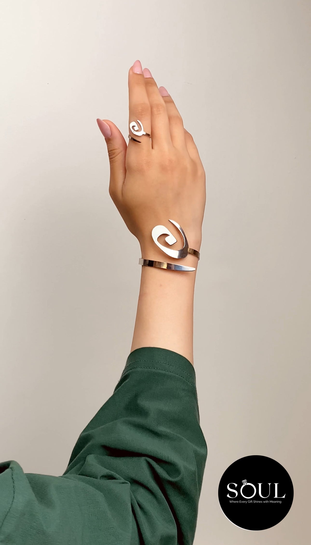 اسوره و خاتم هديه