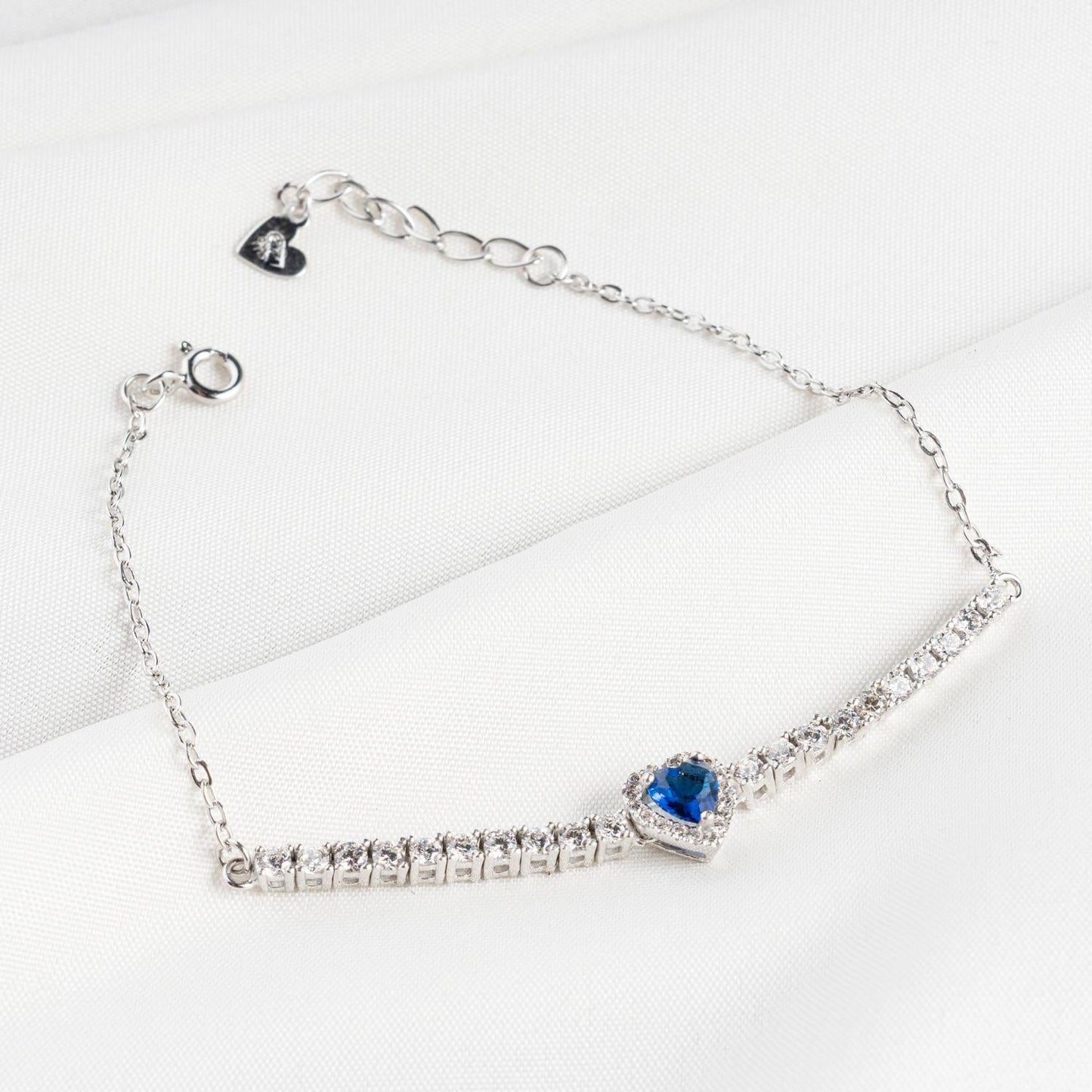 Eterna Heart Bracelet